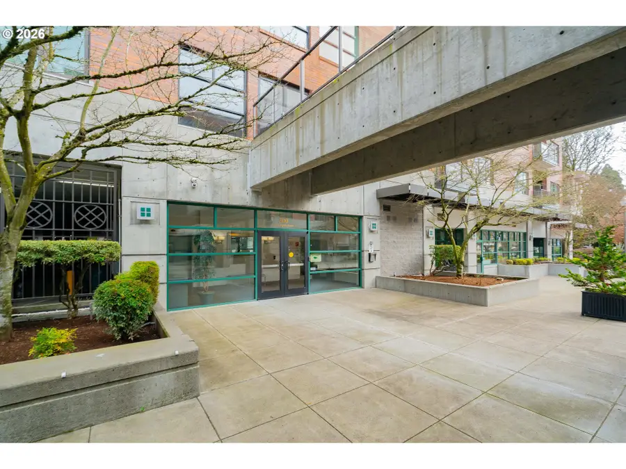 300 W 8th St #306E, Vancouver, WA 98660 - #3