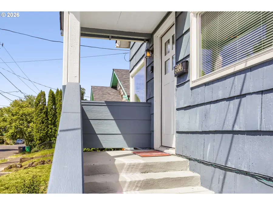 6204 NE 8th Ave, Portland, OR 97211 - #2