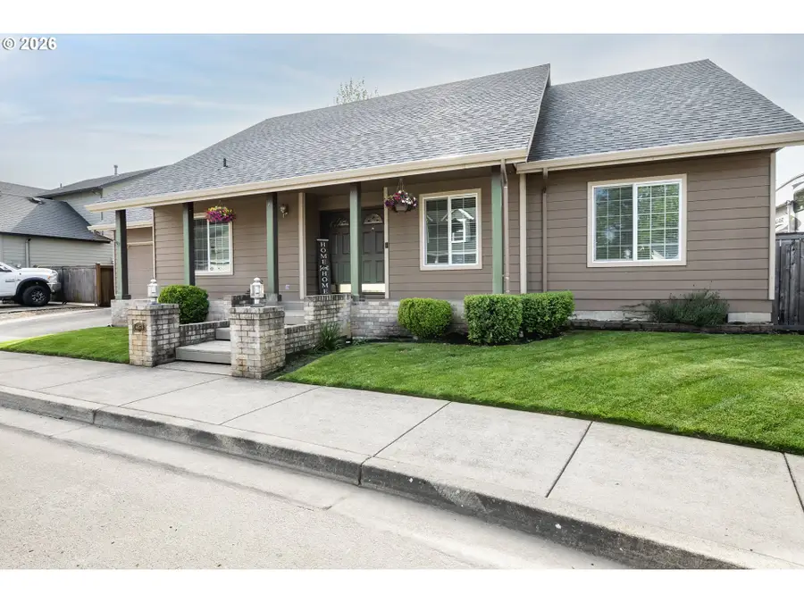 6876 Simeon Dr, Springfield, OR 97478 - #3