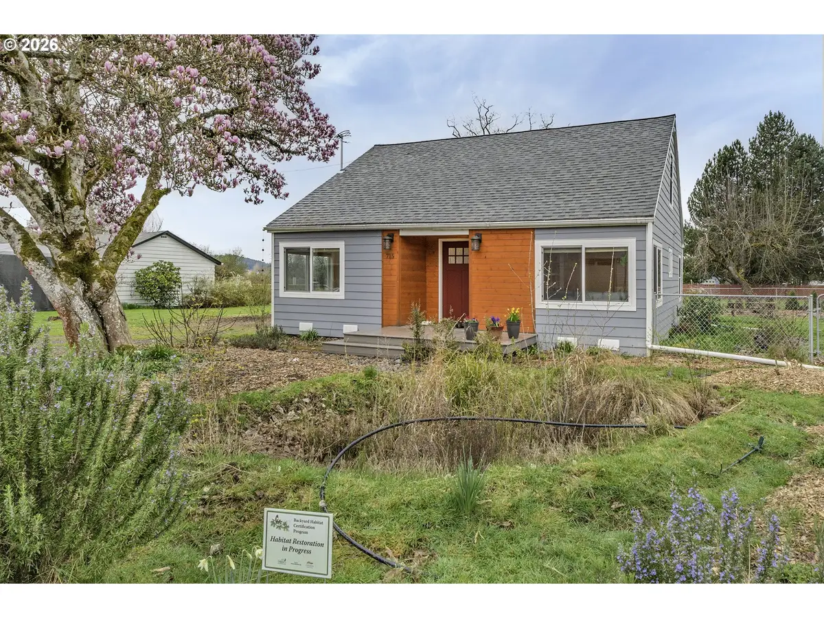 715 S 8th Ave, Cornelius, OR 97113 - #1