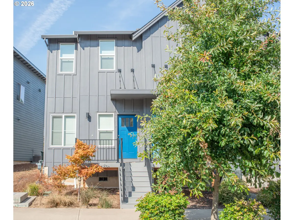 2013 Strong Rd Se, Salem, OR 97302 - #1