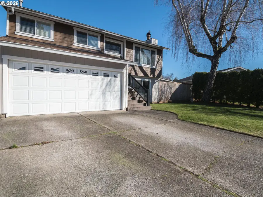 2220 SW Brink Ave, Troutdale, OR 97060 - #2