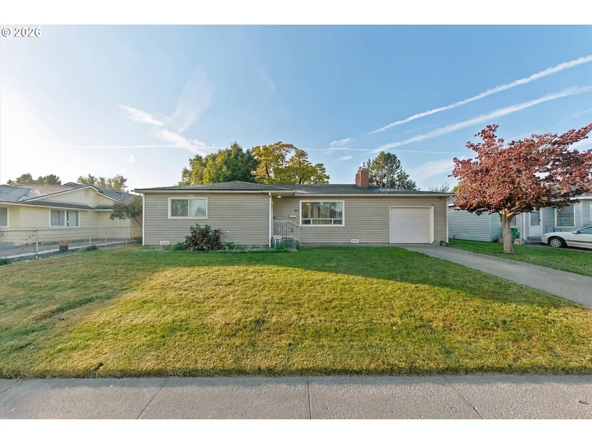 29 W Cedar Dr, Hermiston, OR 97838 - #1