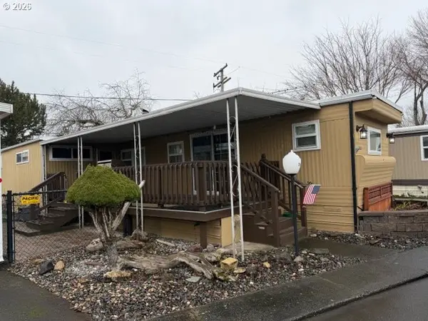 16901 SE Division St #74, Portland, OR 97236