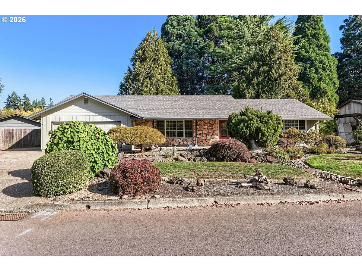 890 NE 6th Dr, Hillsboro, OR 97124 - #1
