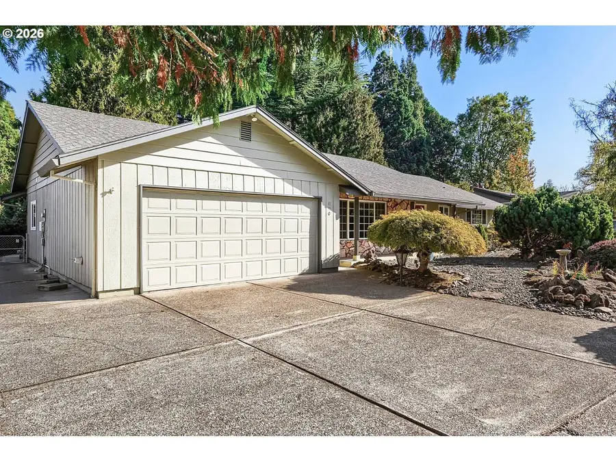 890 NE 6th Dr, Hillsboro, OR 97124 - #2
