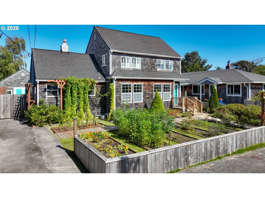 810 16th Ave, Seaside, OR 97138 - Image #2