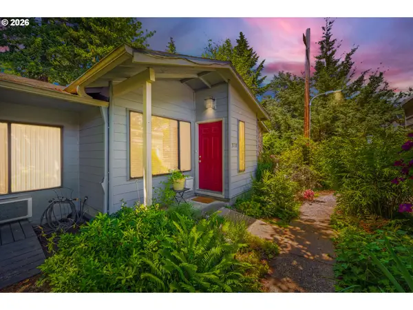 3118 SW Carson St, Portland, OR 97219