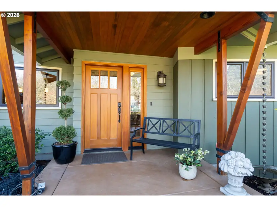 2746 Norbert Ln, Eugene, OR 97401 - #3