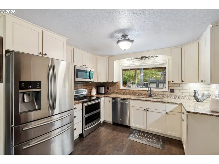 667 SE 5th Ave, Canby, OR 97013 - #3
