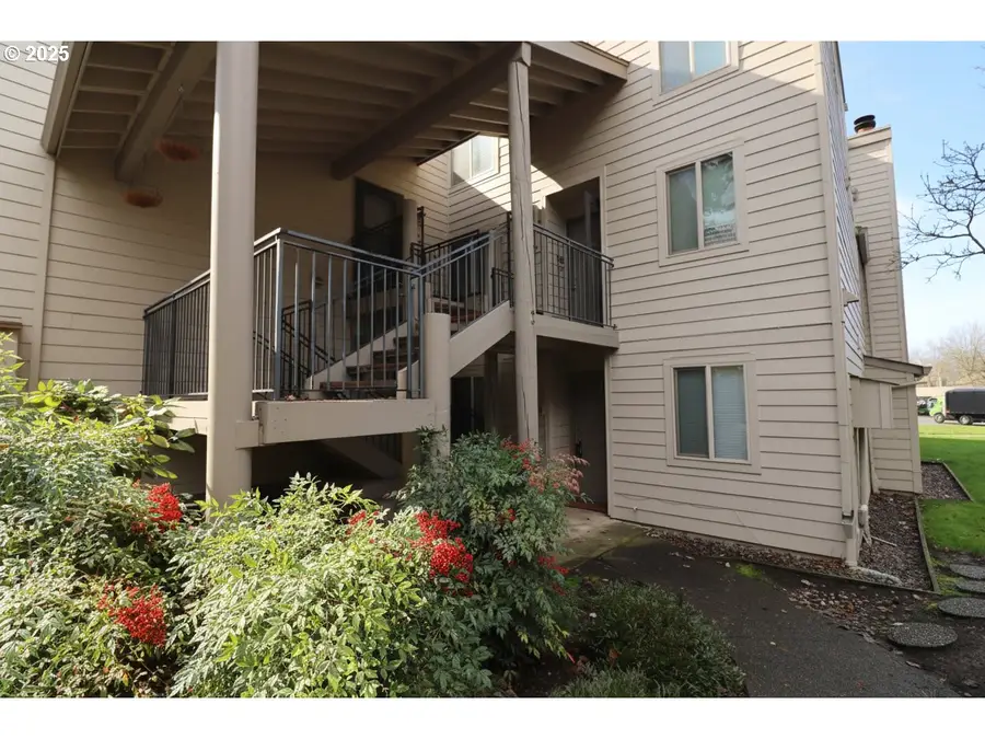 10322 SW Trapper Ter, Beaverton, OR 97008 - Image #3