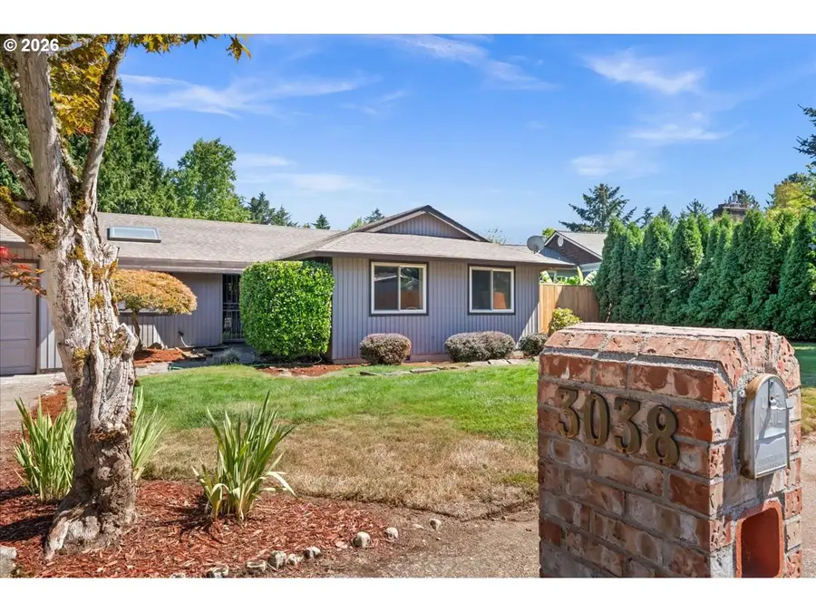 3038 SE Rood Ct, Hillsboro, OR 97123 - #2