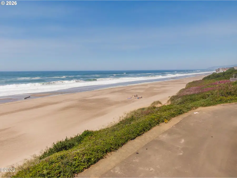 17700 Division St, Lincoln Beach, OR 97341 - #2