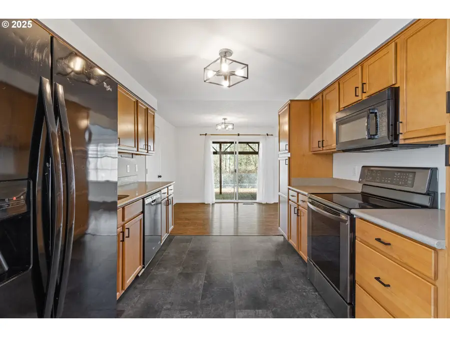 23 SE 205th Pl, Gresham, OR 97030 - Image #3