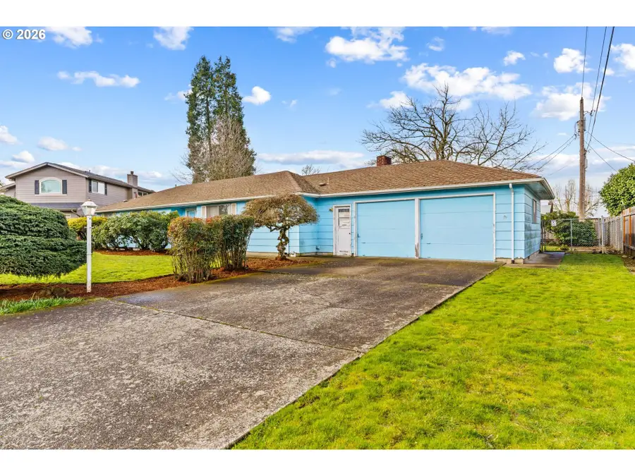 2434 14th Pl, Springfield, OR 97477 - #3