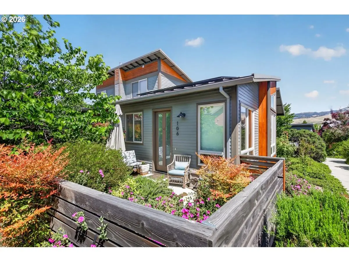 106 Dunn Cir, Ashland, OR 97520 - #1