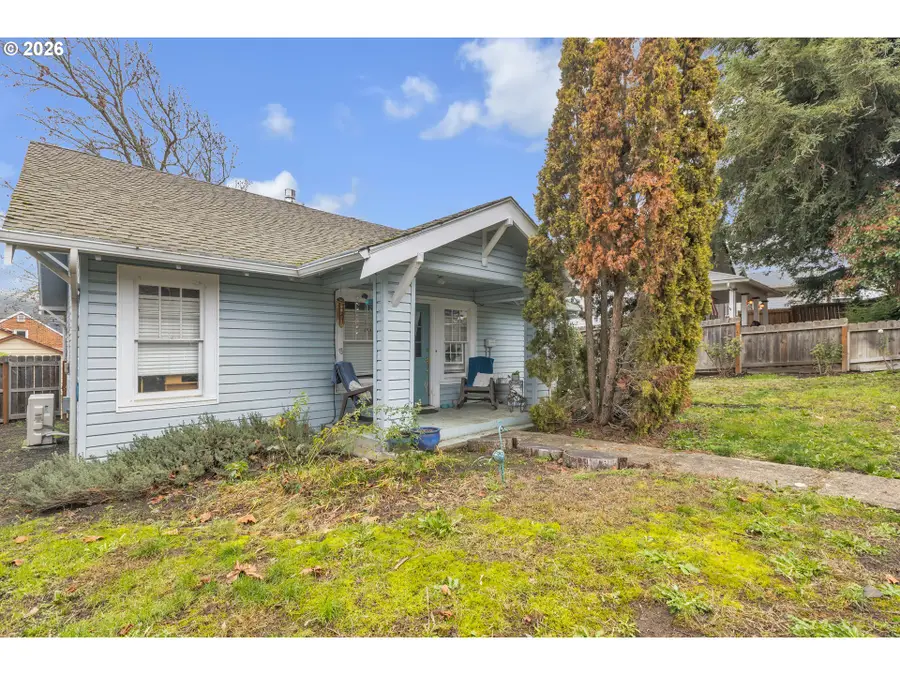 1560 SE Hamilton St, Roseburg, OR 97470 - Image #2