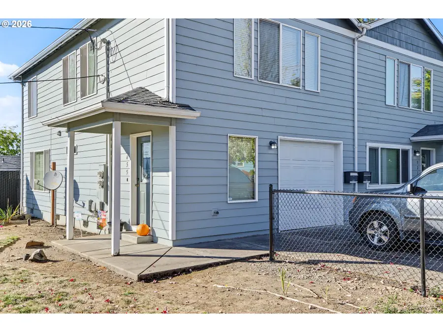 455 W Washington St, Stayton, OR 97383 - #2