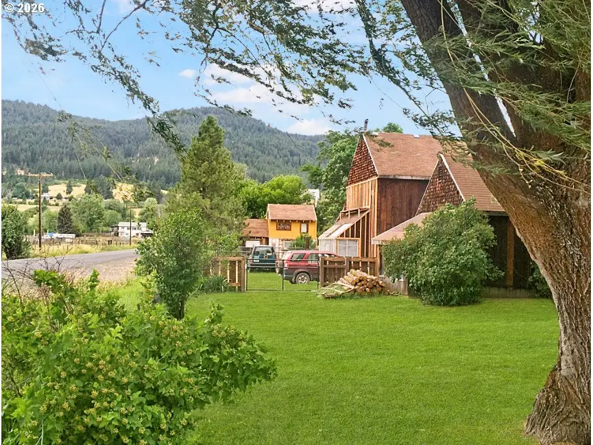 36301 Valley View Ln, Halfway, OR 97834 - #1