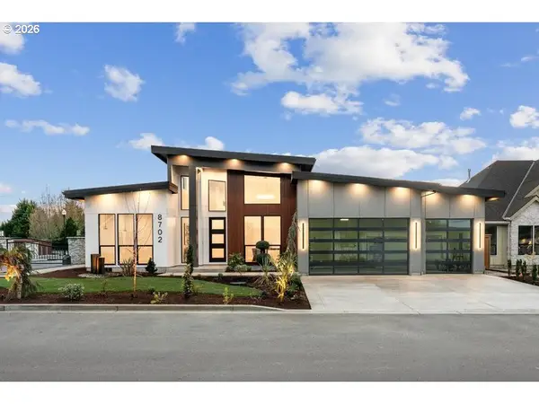 8702 NE 182nd Pl, Vancouver, WA 98682