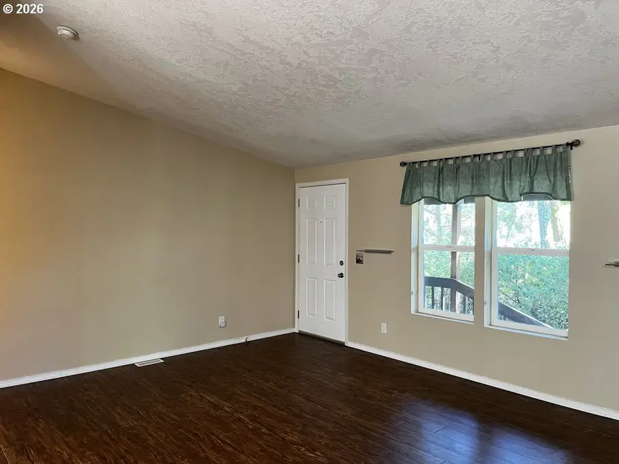 148 Outer Dr, Florence, OR 97439 - #3