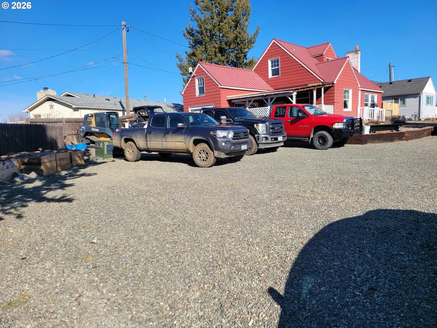 314 Hillcrest Pl, Baker City, OR 97814 - #2