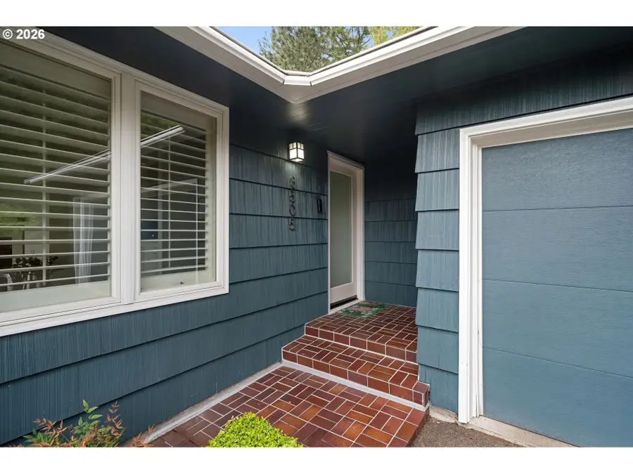 3505 SW Dosch Rd, Portland, OR 97239 - #2