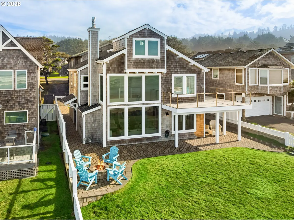 3772 Pacific St, Cannon Beach, OR 97110 - #1