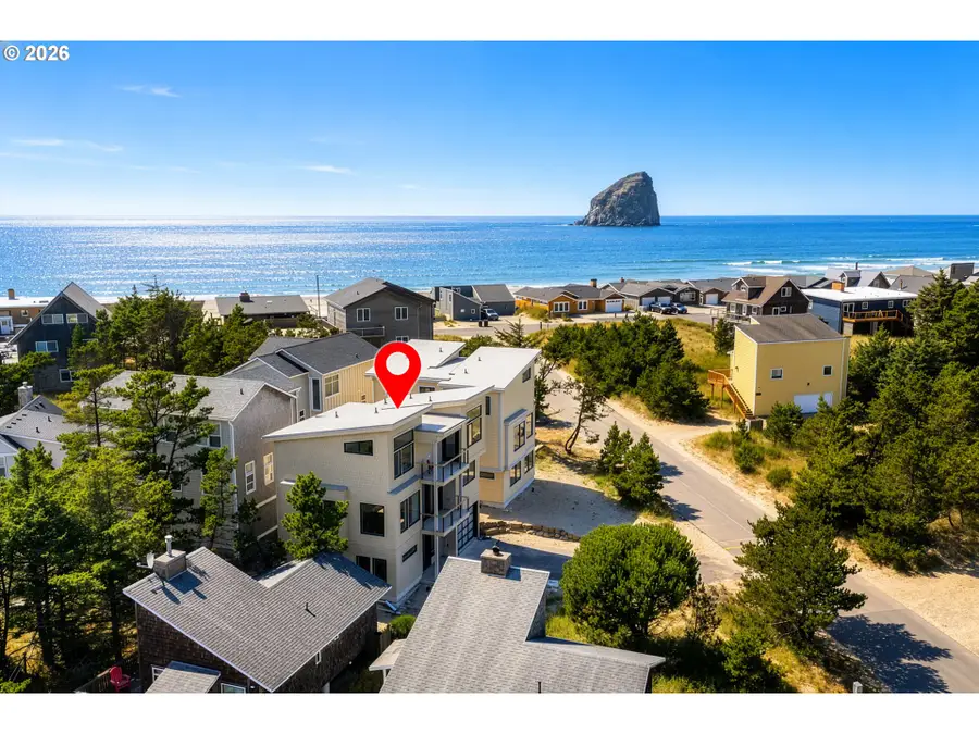 5607 Kiwanda Dr, Pacific City, OR 97135 - #2