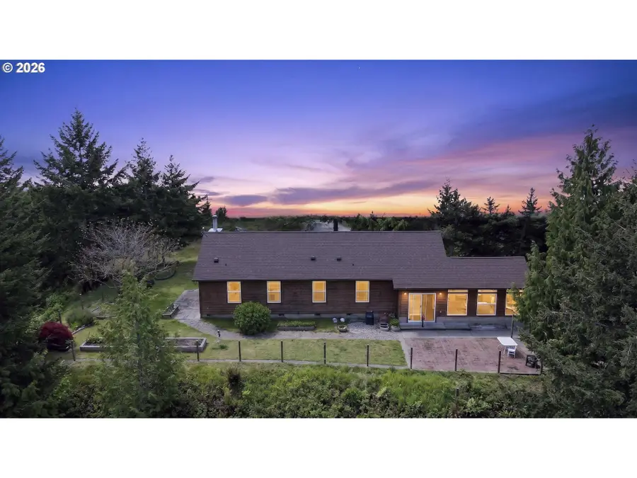 89453 Rustic Ln, Florence, OR 97439 - #2