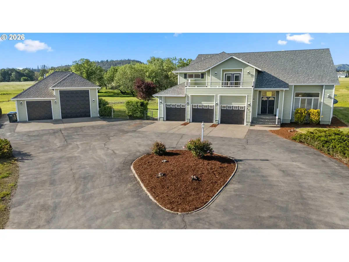 475 Curry Rd, Roseburg, OR 97471 - #1