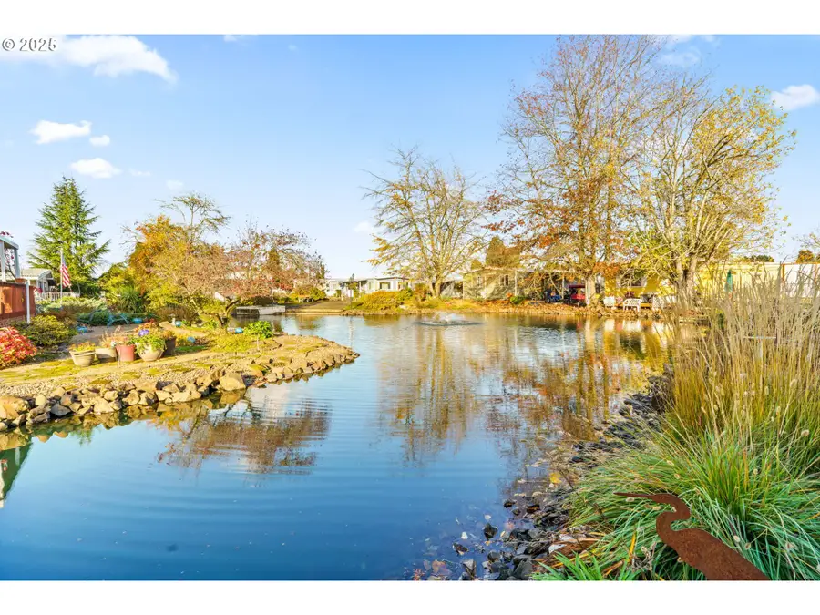 1800 Lakewood Ct #127, Eugene, OR 97402 - Image #2