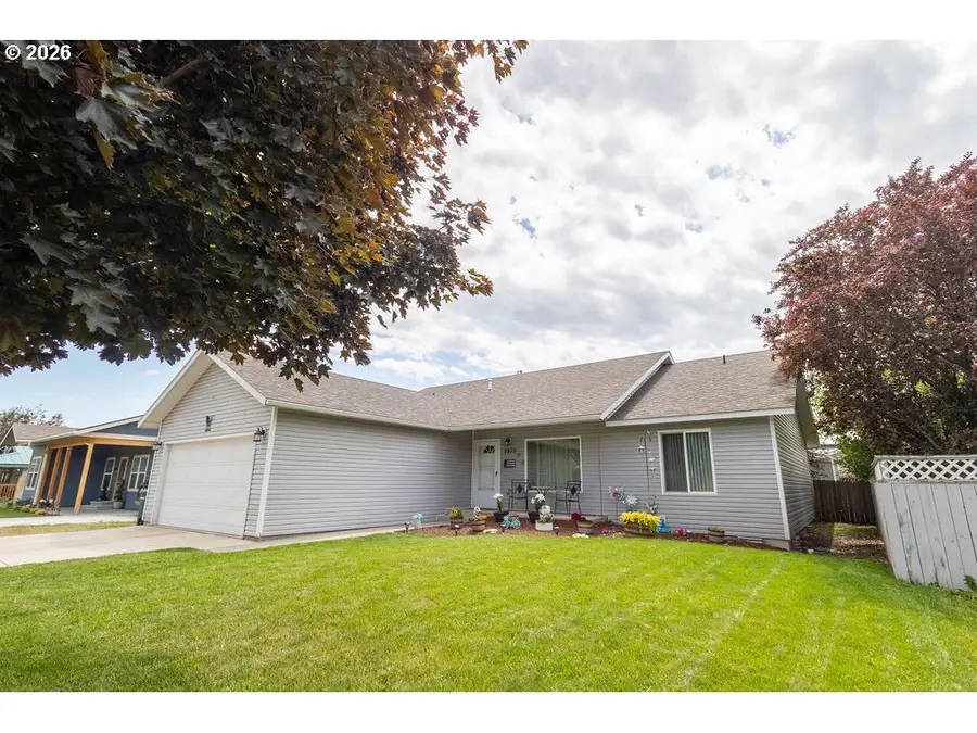 2910 Misty Ave, La Grande, OR 97850 - #2