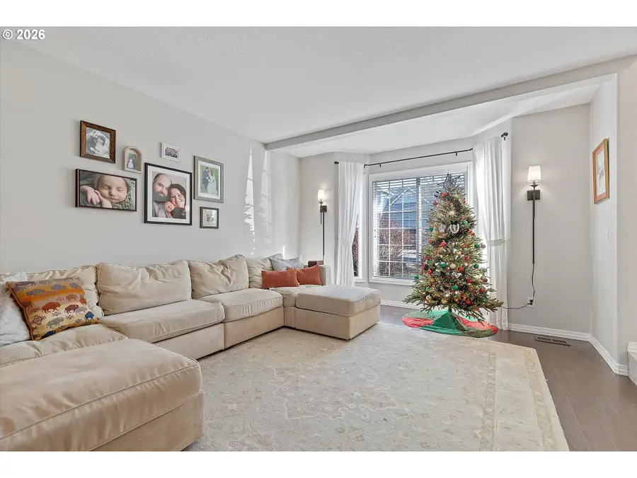 3619 N Knoll Dr, Newberg, OR 97132 - Image #3