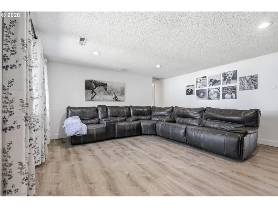 10011 NW 27th Ave, Vancouver, WA 98685 - #2
