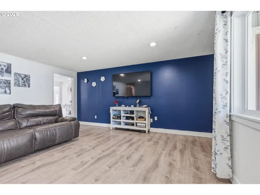 10011 NW 27th Ave, Vancouver, WA 98685 - #3