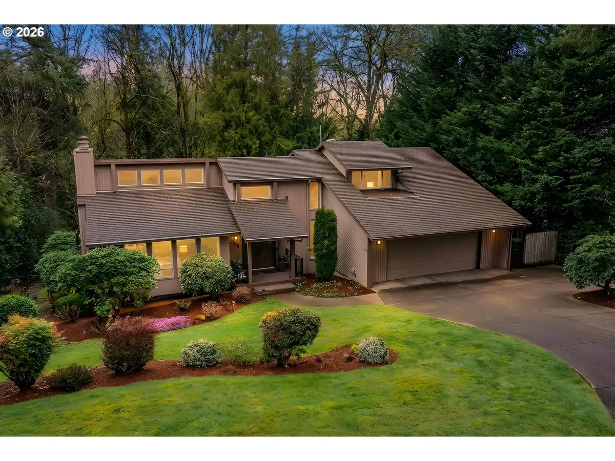 725 Carrera Ln, Lake Oswego, OR 97034 - #1