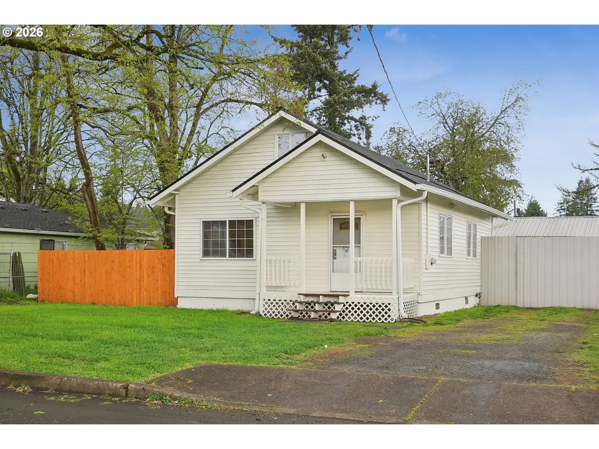 11931 SE Raymond St, Portland, OR 97266 - #1
