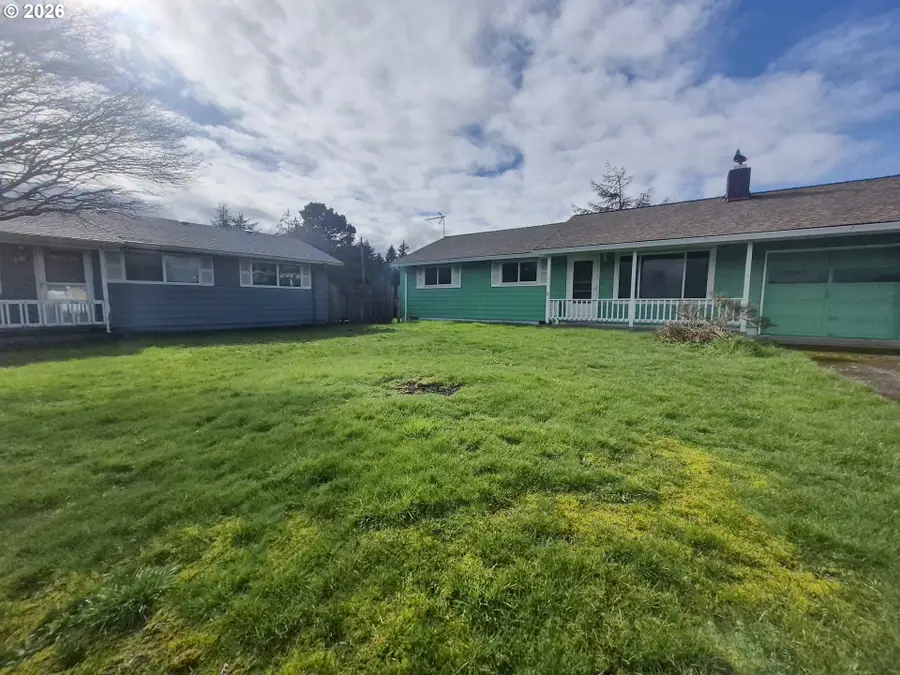 4005 Elmwood St, Tillamook, OR 97141 - #3