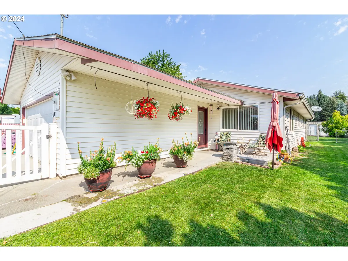 260 Blankenship Dr, Stanfield, OR 97875 - #1