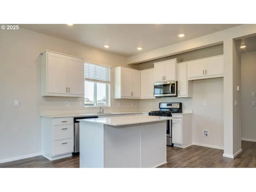 353 Stella St Ne, Salem, OR 97301 - Image #3