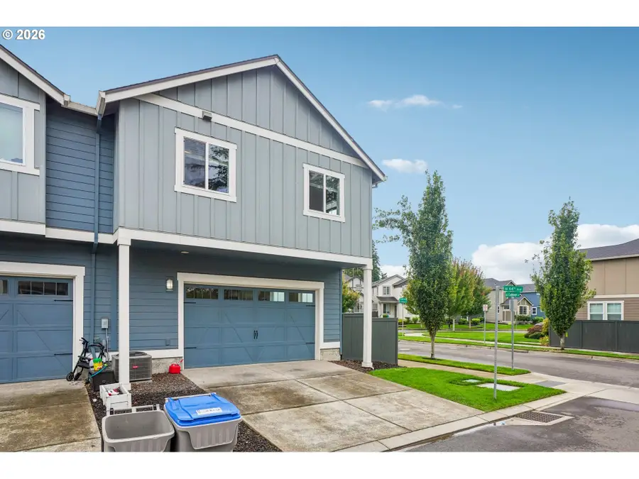6401 SE Genrosa St, Hillsboro, OR 97123 - #2