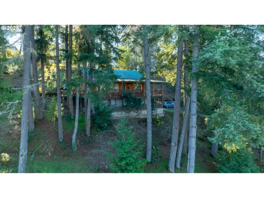 173 Park St, Glide, OR 97443 - Image #2