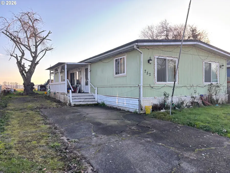 752 S Sunrise Dr, Jefferson, OR 97352 - #2