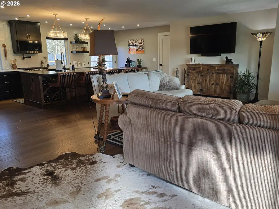 230 Hogans Aly, Dufur, OR 97021 - #3