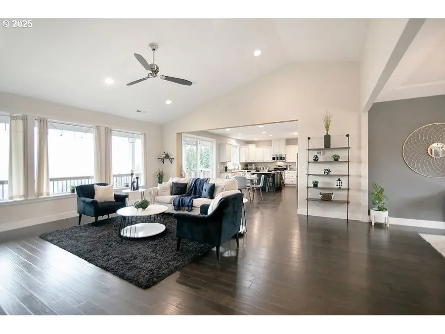 140 Nordstrom Ln, Kelso, WA 98626 - Image #3