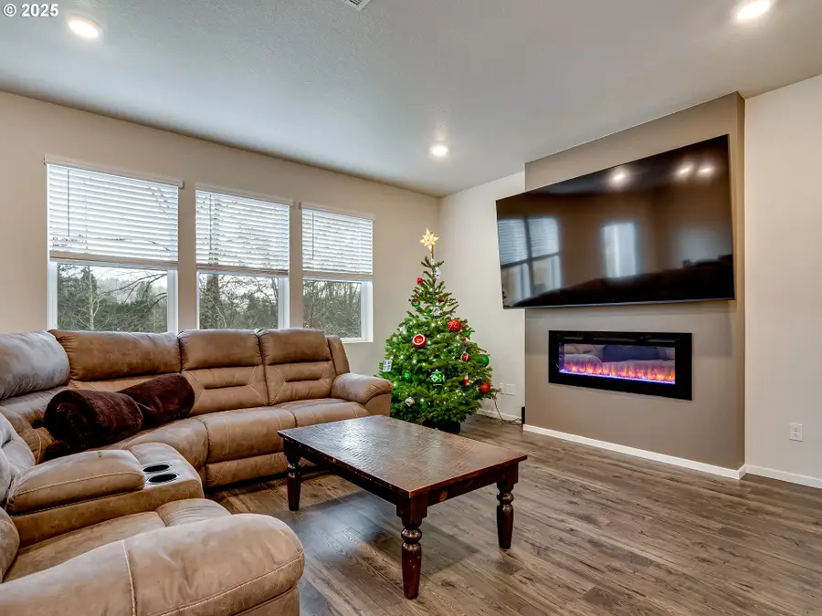 3398 SE 36th St, Gresham, OR 97080 - Image #2