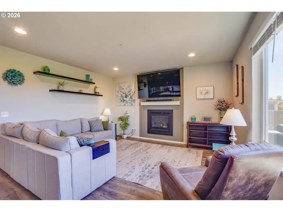6967 N 94th Ave, Camas, WA 98607 - #2