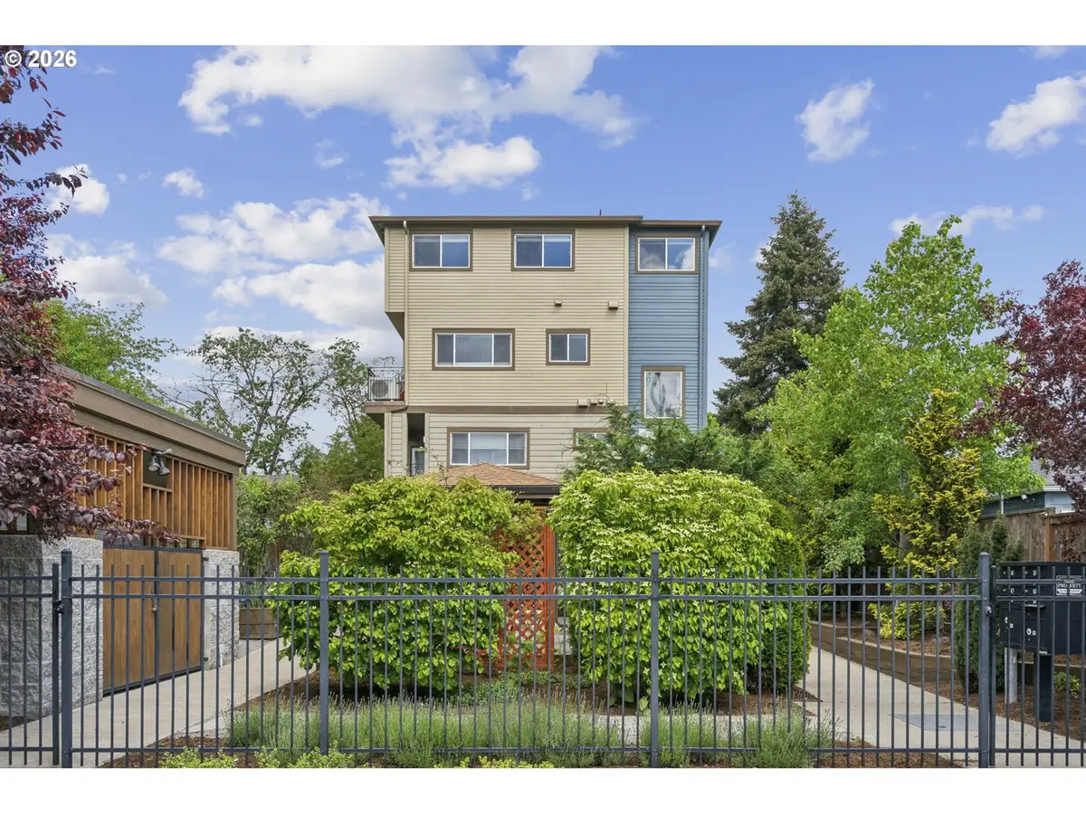 5321 NE Irving St #E, Portland, OR 97213 - #1