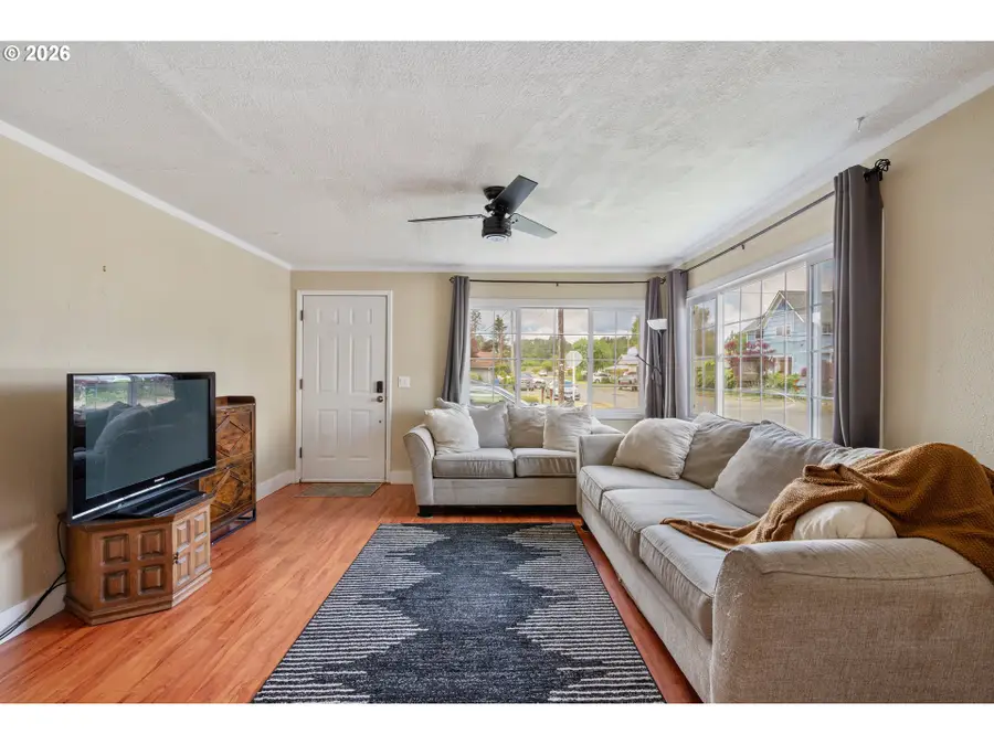 508 4th Ave Sw, Castle Rock, WA 98611 - #3